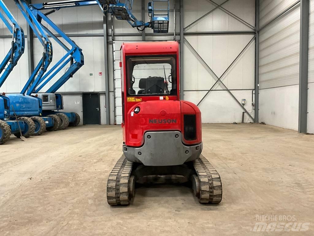 Neuson 28 Z 3 小型挖掘机