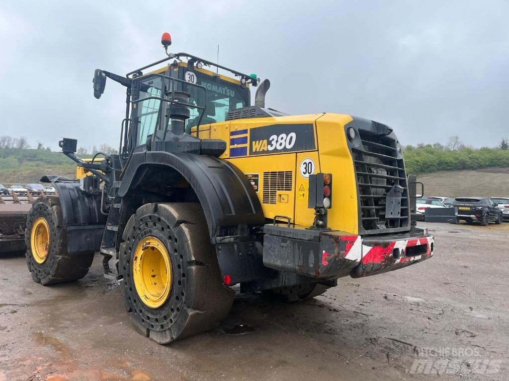 Komatsu WA380-8E0 轮式装载机