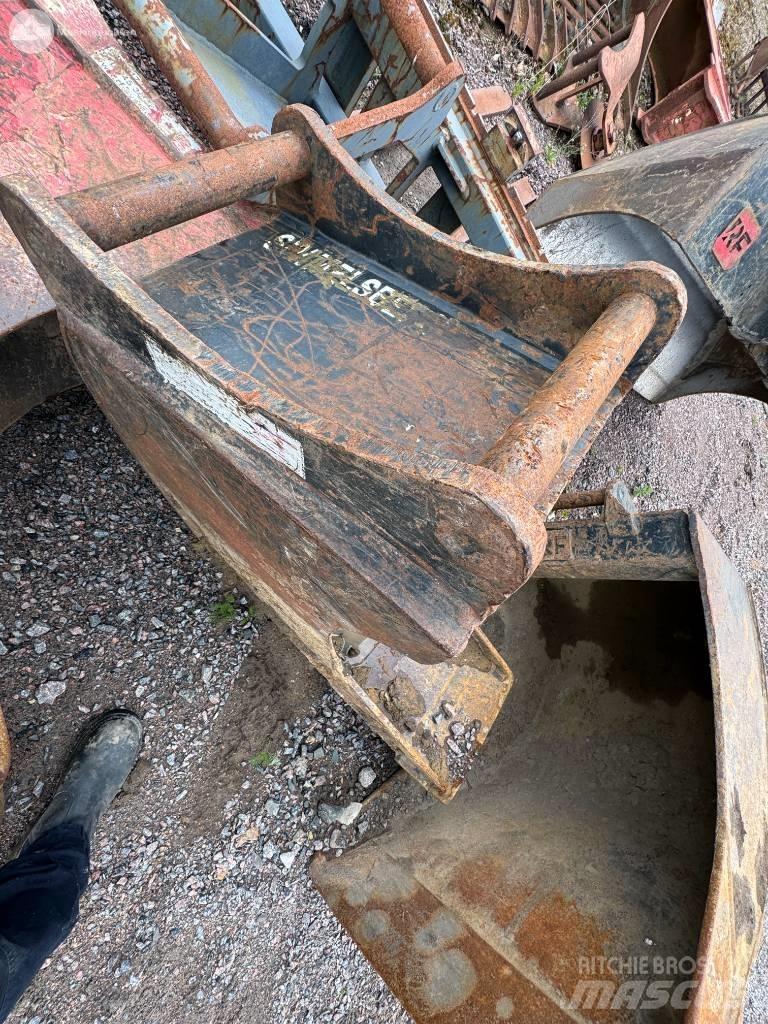 Yanmar SV 100-2 中型挖掘机