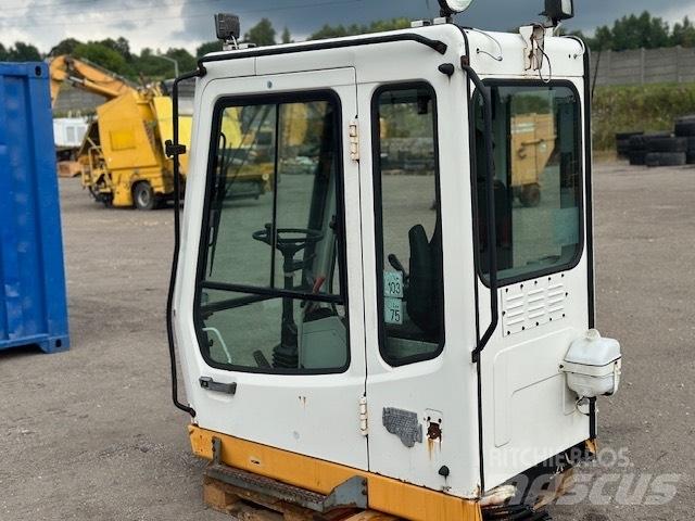 Liebherr A 924 B CAB 驾驶室与内部