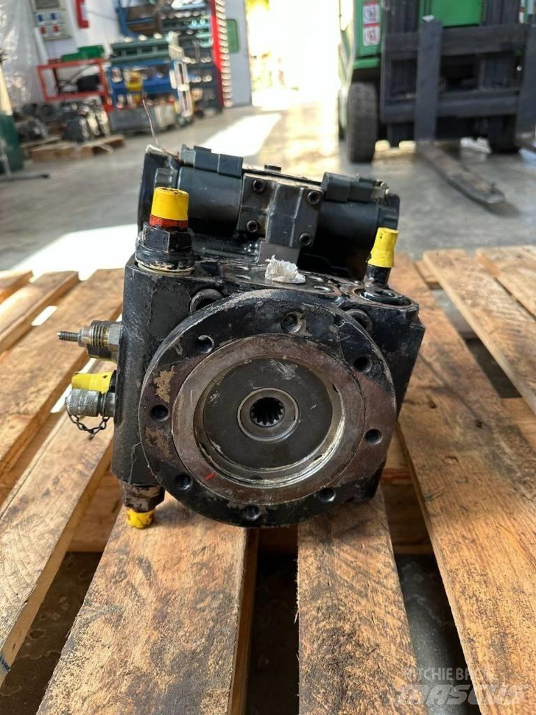 CAT 320 D 液压