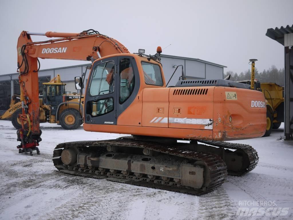 Doosan DX 225 LC 履带挖掘机