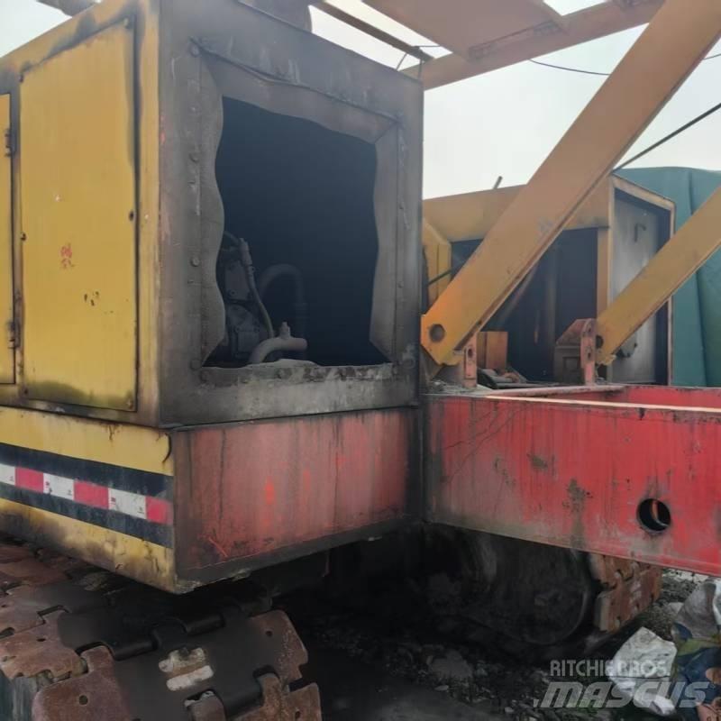Hitachi KH180 履带起重机