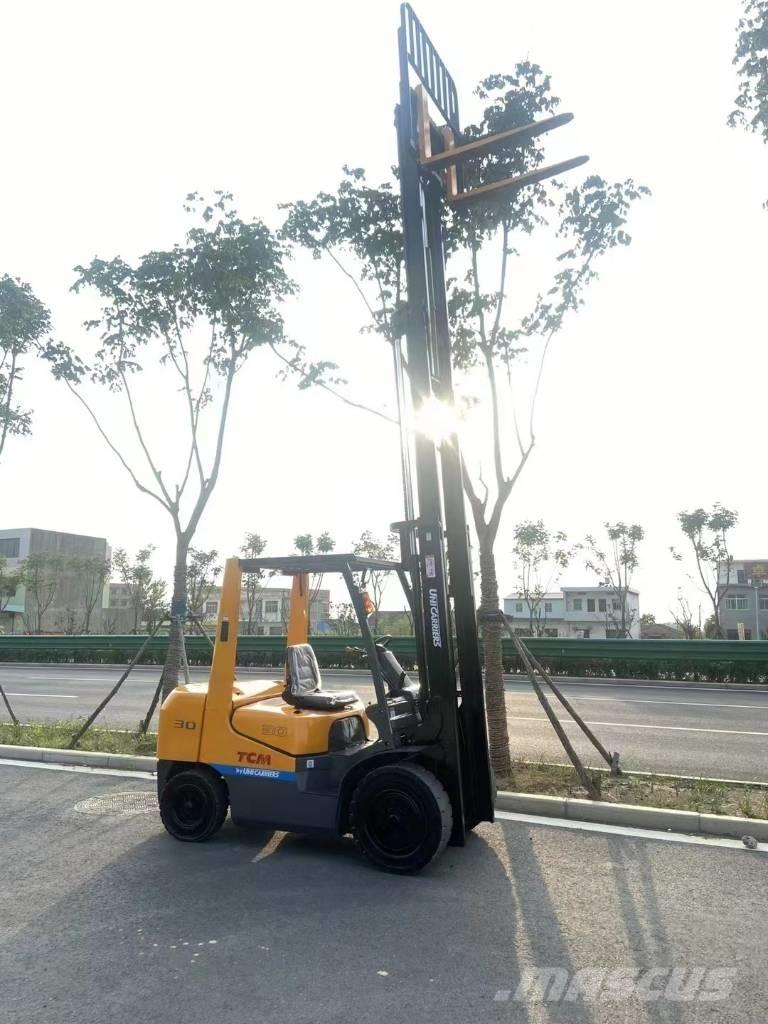 TCM FD 30 柴油叉车