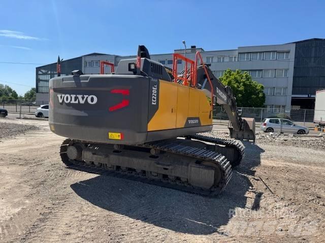 Volvo EC220EL 履带挖掘机