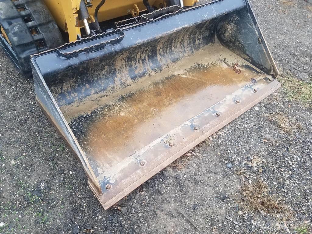 CAT 249D 滑移装载机
