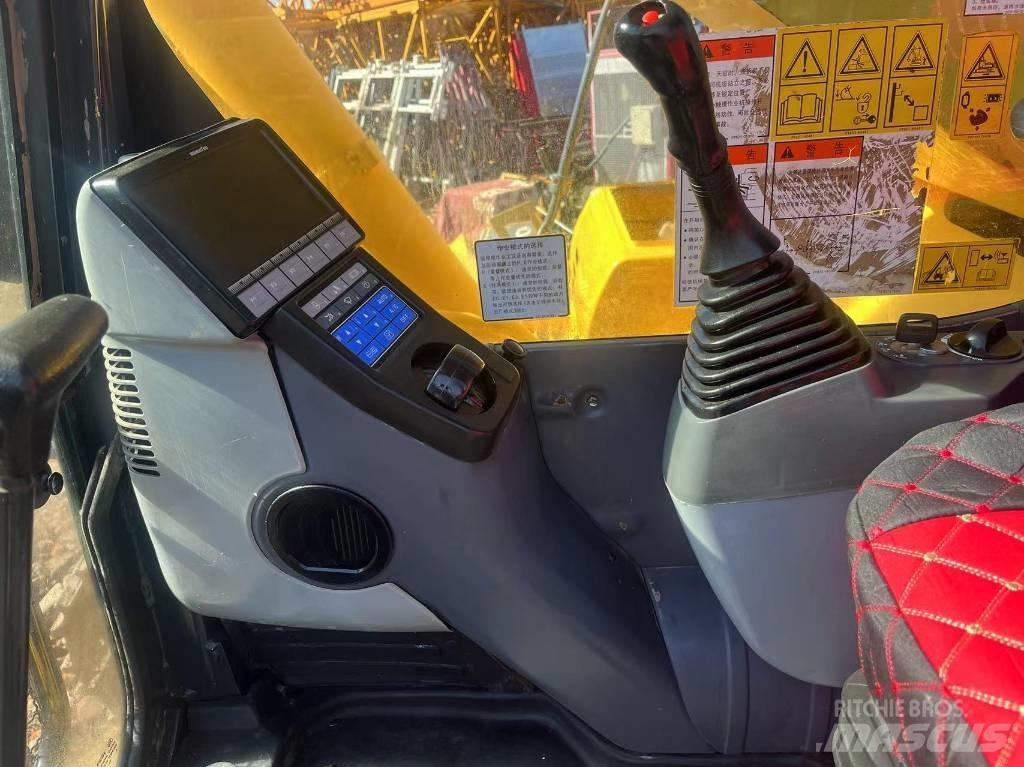 Komatsu PC 450 LC-8 履带挖掘机