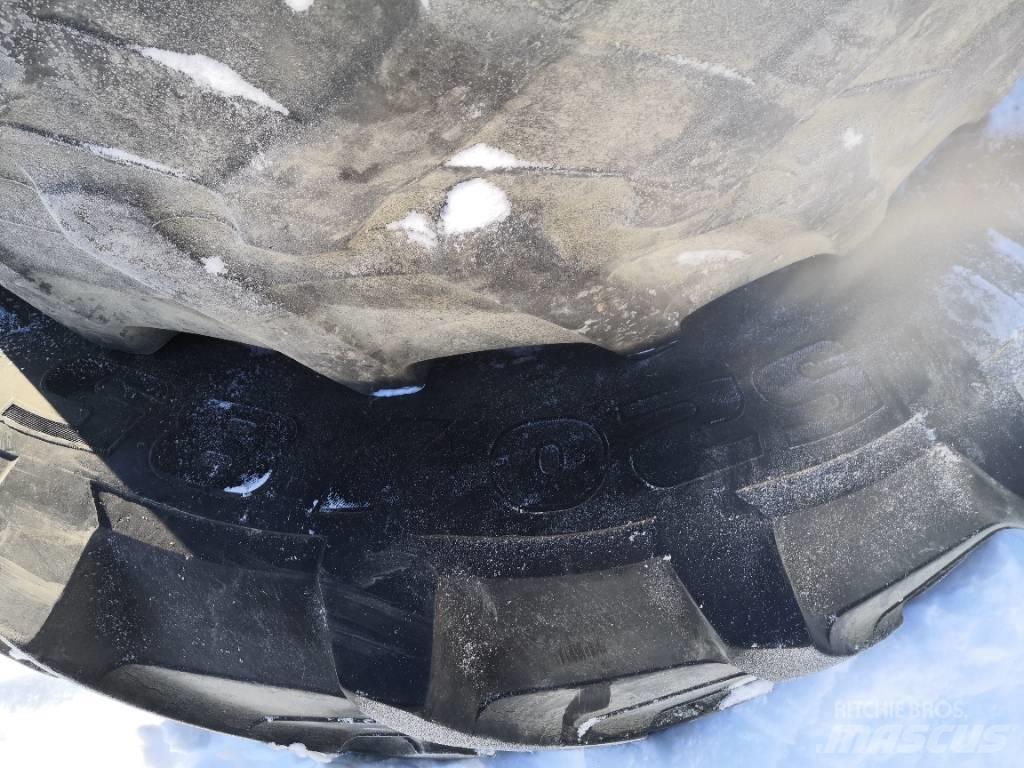 Pirelli 420/85R28 轮胎、车轮、轮圈