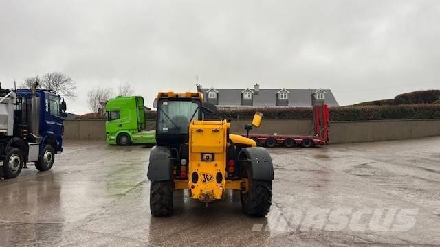 JCB 533-105 伸缩臂叉装车|叉装车