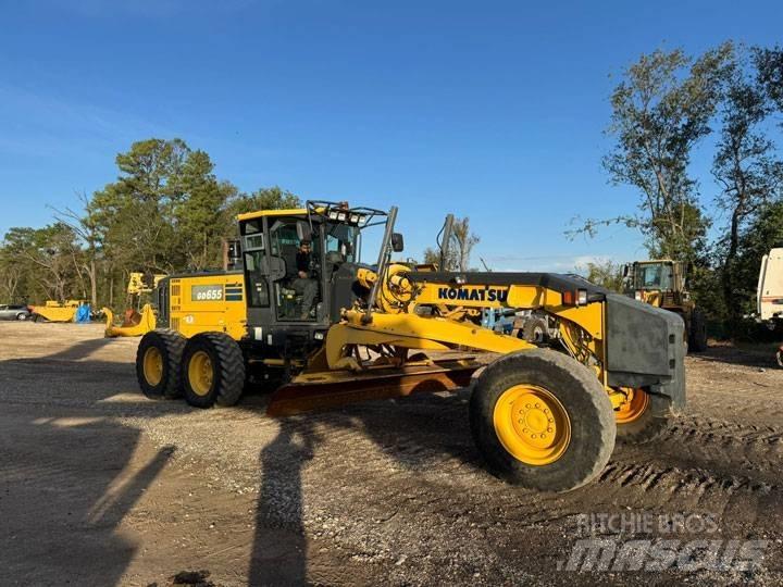 Komatsu GD 655-6 平地机/推土机