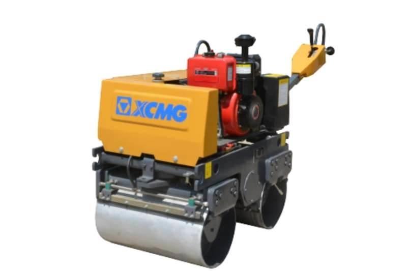 XCMG XMR083 复合式压路机