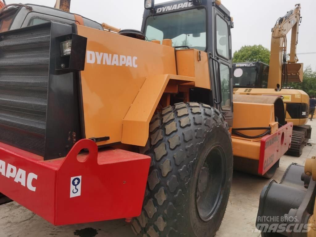 Dynapac CA 25 D 单轮压路机