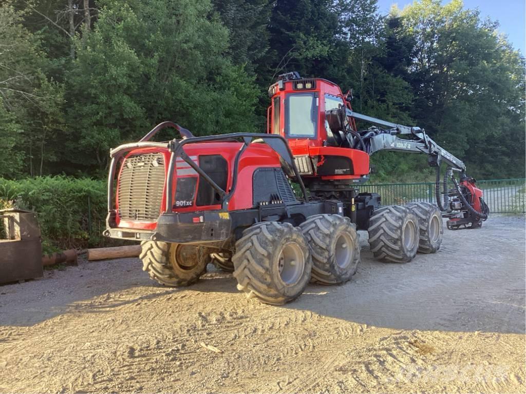 Komatsu 901 XC 收割机