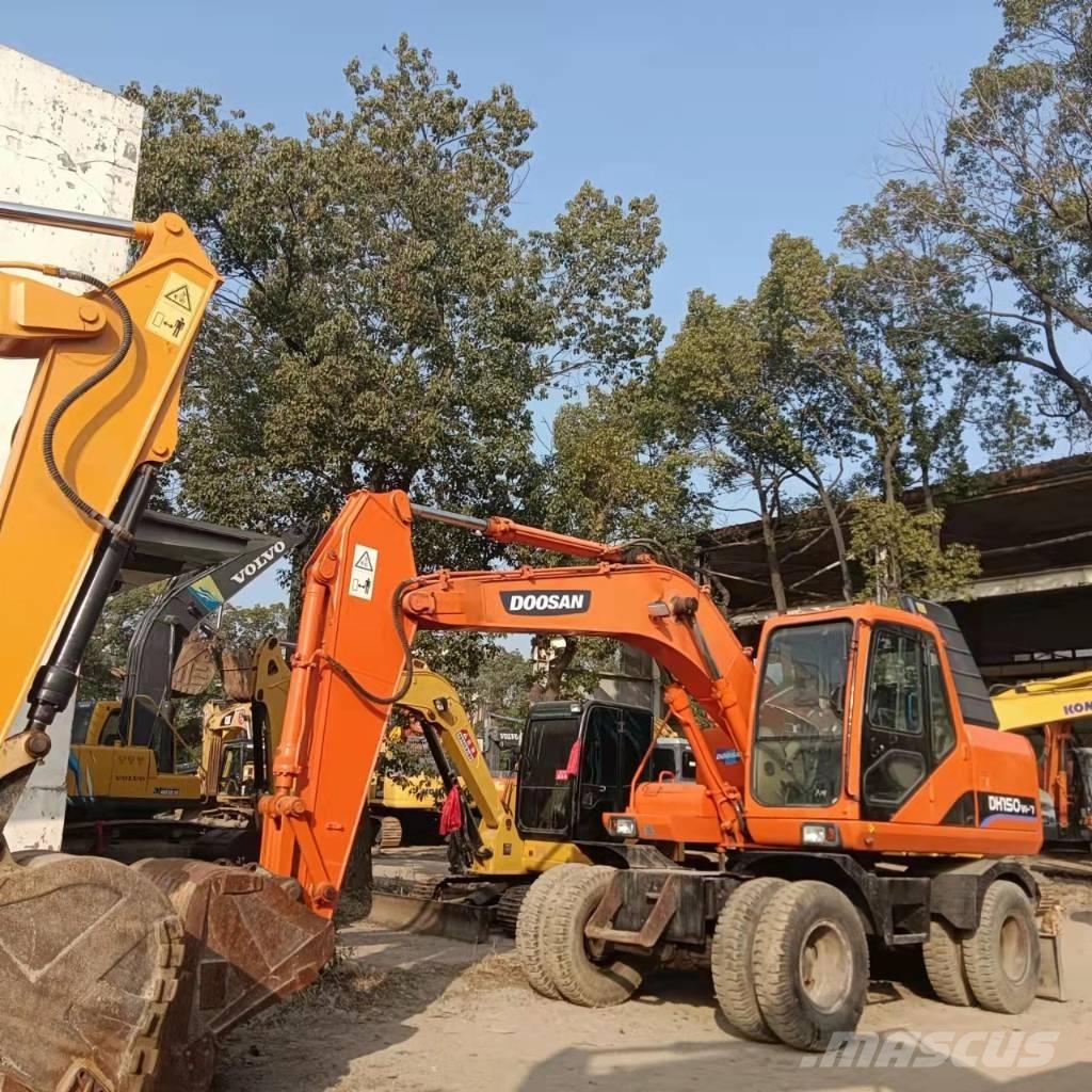 Doosan DH150W-7 轮式挖掘机