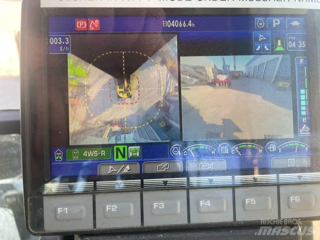 Komatsu PW118-11 轮式挖掘机
