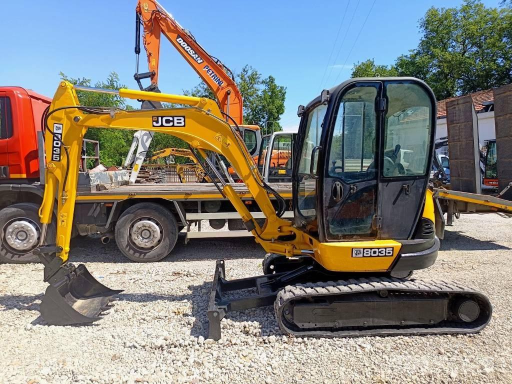 JCB 8035 ZTS 小型挖掘机