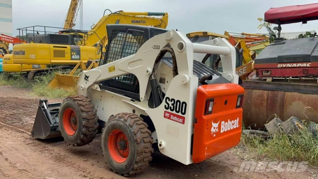 Bobcat S 300 滑移装载机