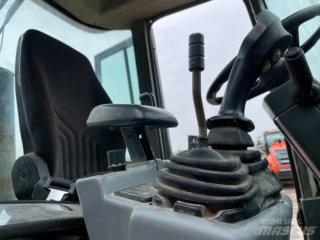 Volvo L 30 ZX 轮式装载机