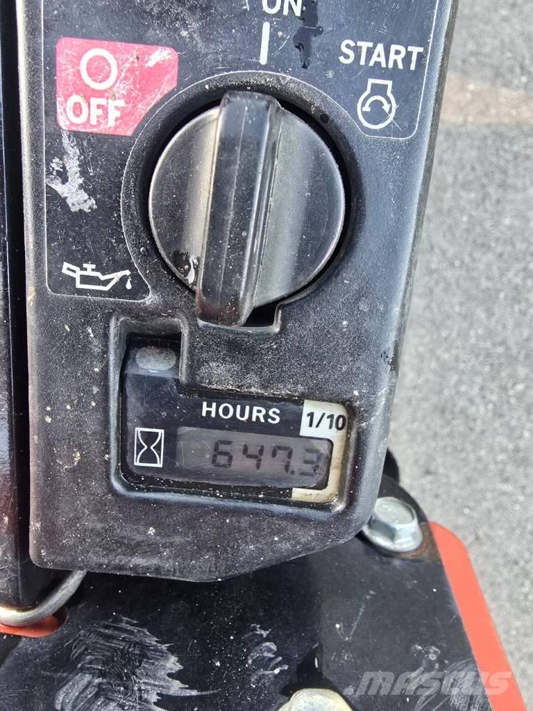 Ditch Witch RT 24 挖沟机