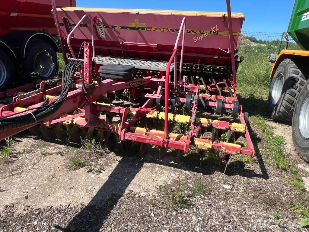 Väderstad Rapid400C 多功能条播机