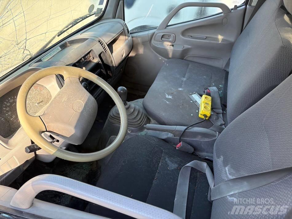 Toyota Dyna 皮卡车