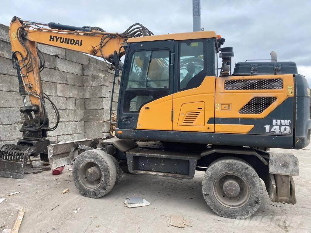 Hyundai HW 140 轮式挖掘机