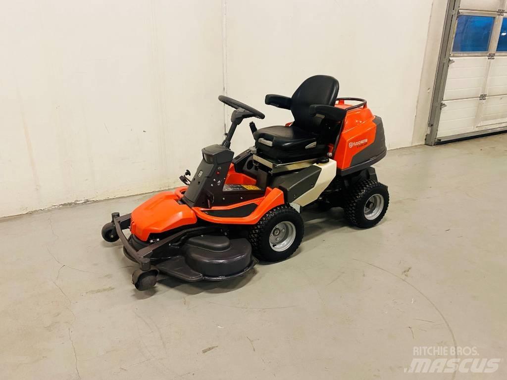 Husqvarna R418Ts AWD 骑乘式割草机
