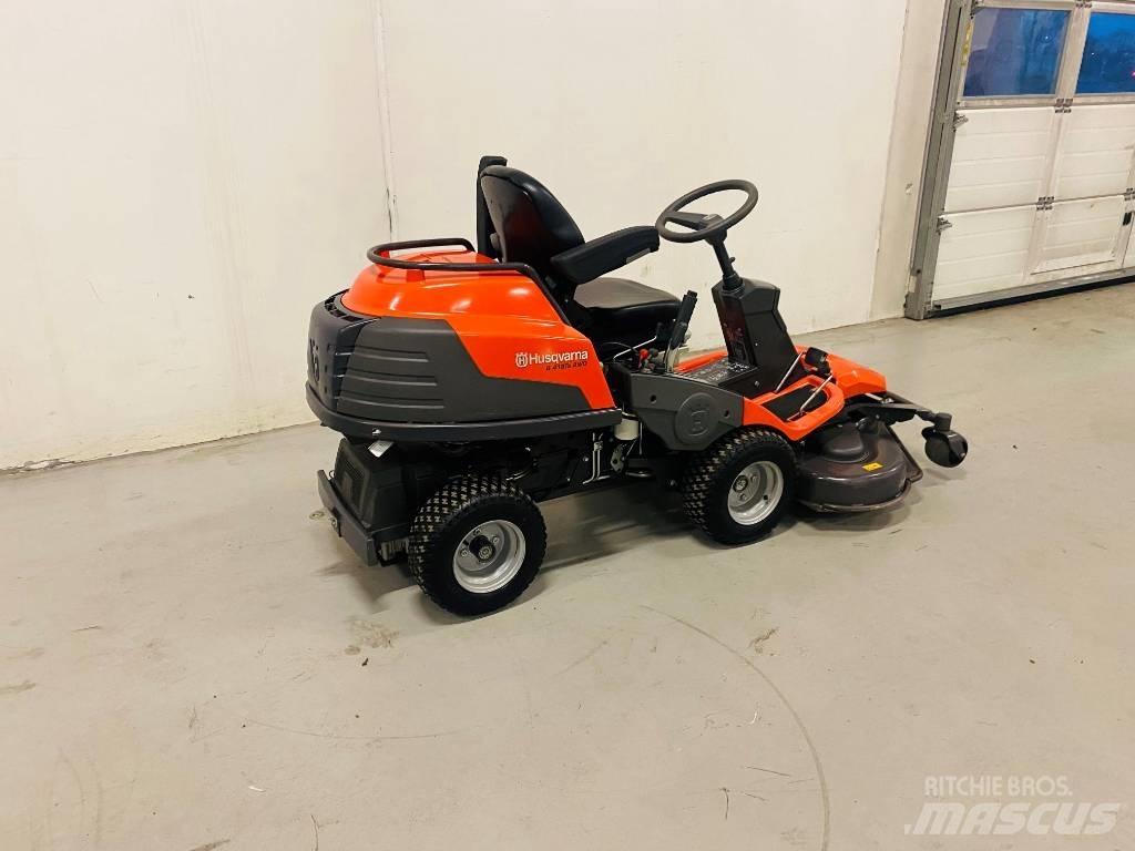Husqvarna R418Ts AWD 骑乘式割草机