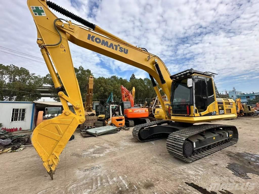 Komatsu PC 220 履带挖掘机