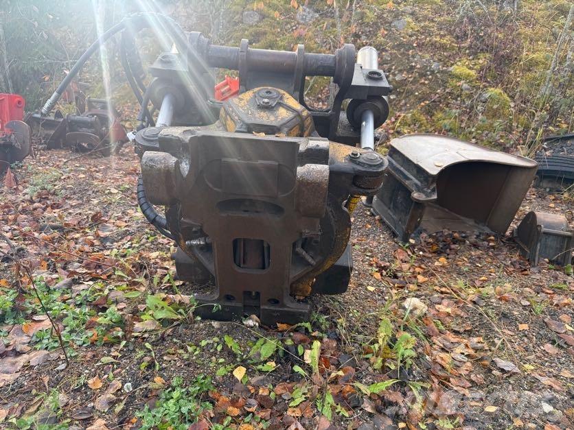 CASE CX210 履带挖掘机