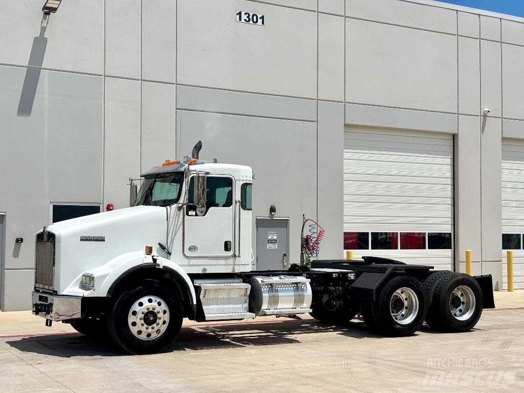 Kenworth T 800 牵引车