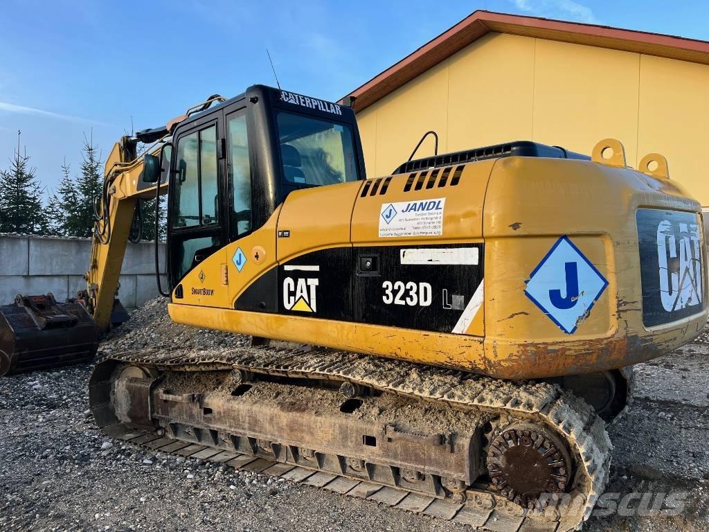 CAT 323 D L 履带挖掘机
