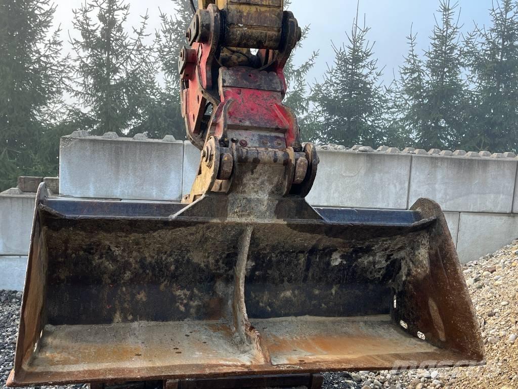 CAT 323 D L 履带挖掘机