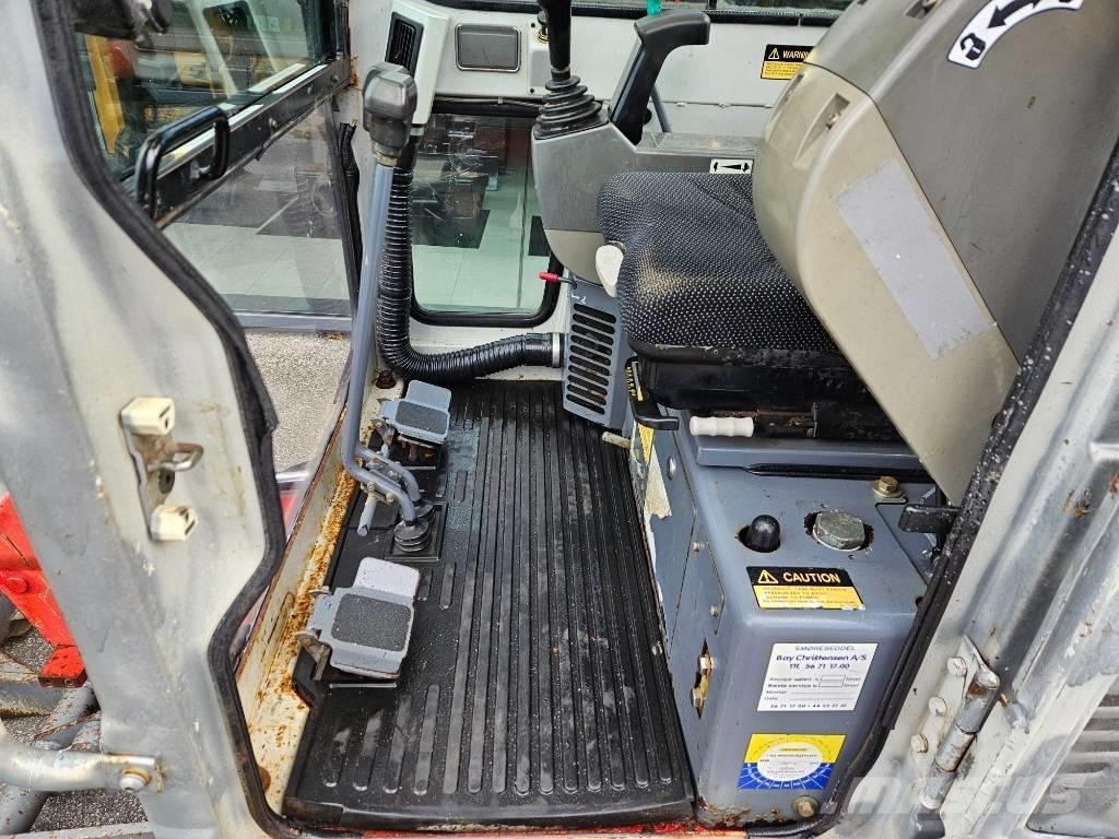 Takeuchi TB 016 小型挖掘机