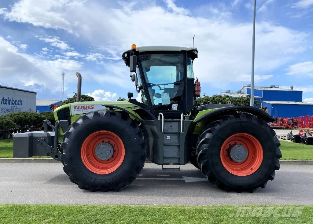 CLAAS Xerion 3800 拖拉机/农用车