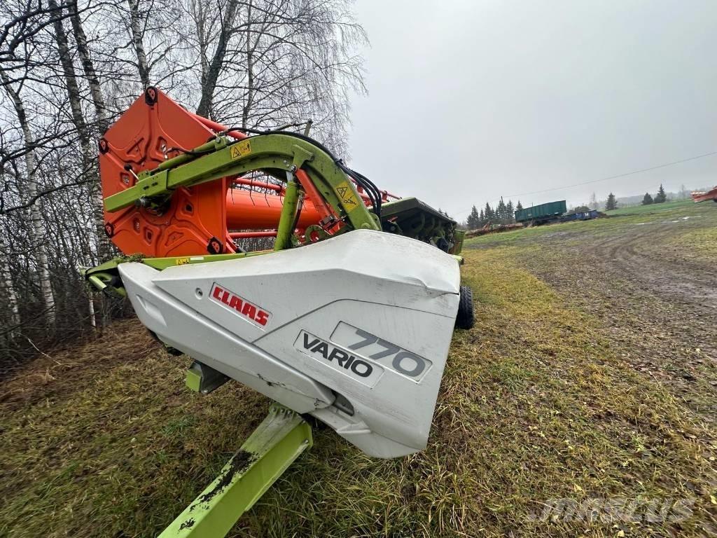 CLAAS Lexion 670 联合收割机