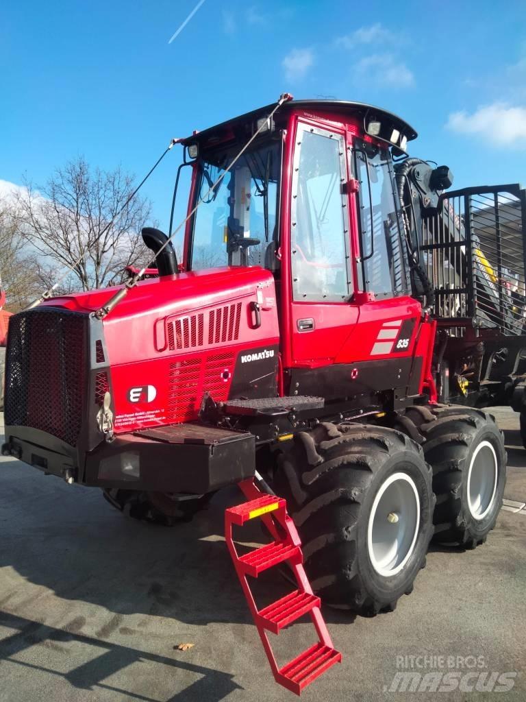 Komatsu 835 集运机
