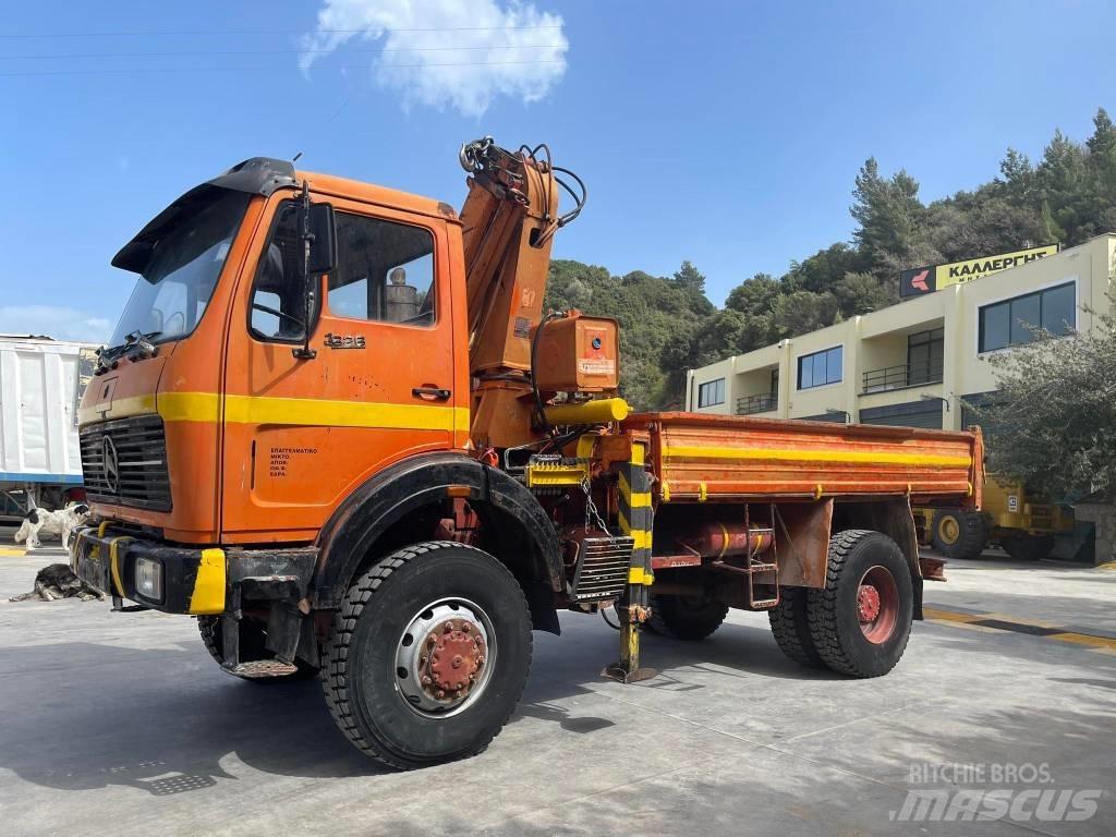 Mercedes-Benz 1626K 起重车