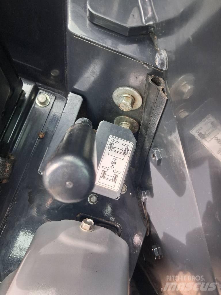 Yanmar Vio 23 小型挖掘机