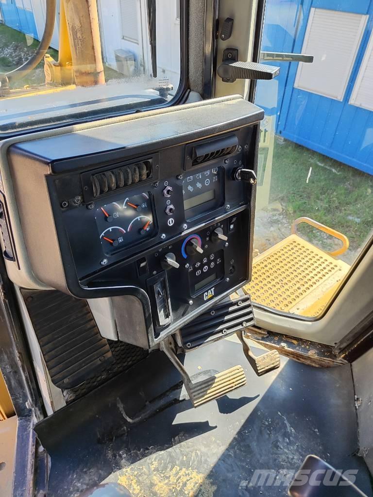 CAT D 6 R XL 履带式推土机