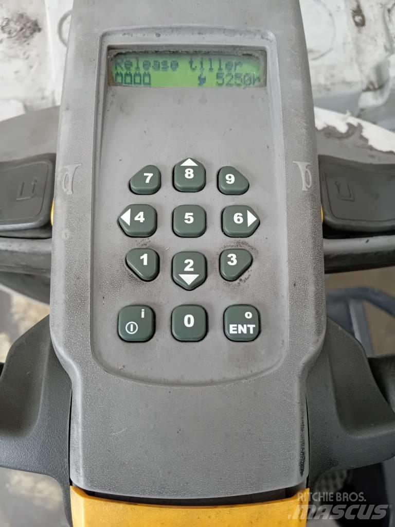 UniCarriers PMR 200F 电动搬运车