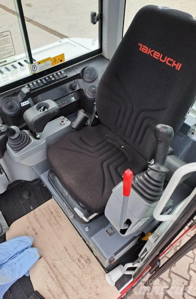 Takeuchi TB 240 小型挖掘机