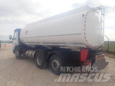 Volvo FM 7 6X2 油罐车