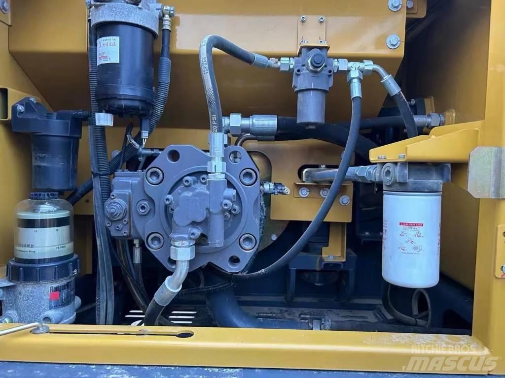 XCMG XE 200 DA 履带挖掘机