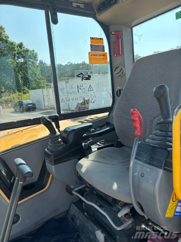 Volvo ECR 88 D 中型挖掘机