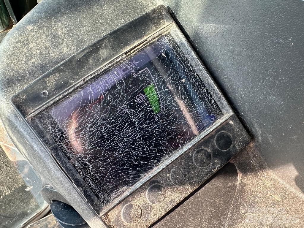 Takeuchi TB 290 中型挖掘机