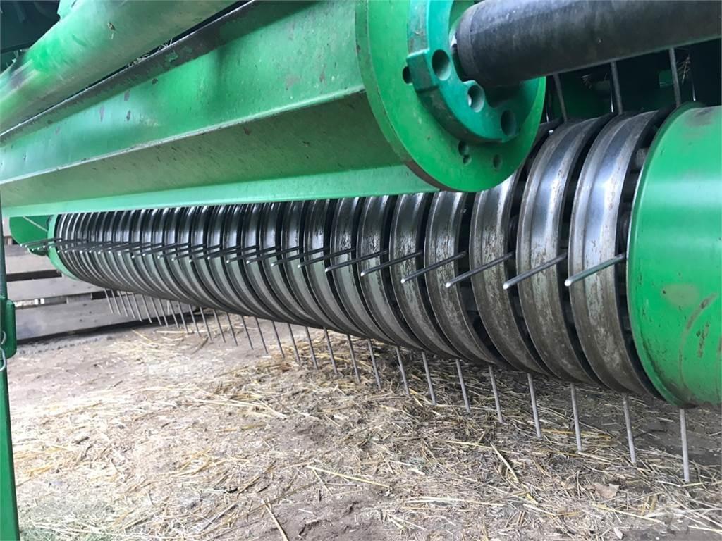 John Deere 990 圆捆打捆机