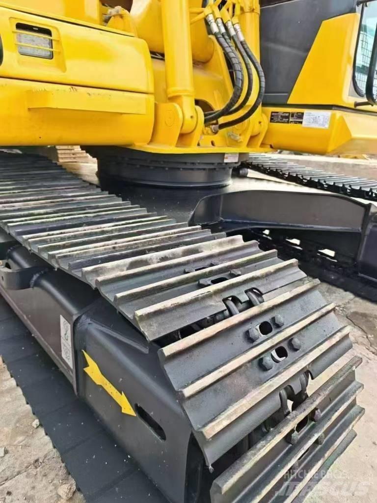 Komatsu 130-7 履带挖掘机