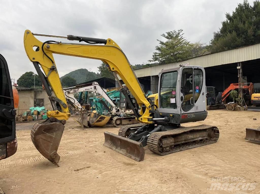 Wacker Neuson 8003 中型挖掘机