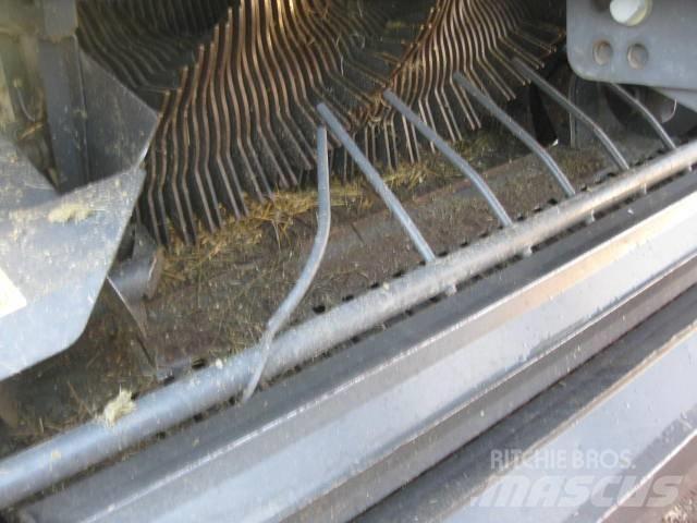 CLAAS Rollant 455 RC 圆捆打捆机